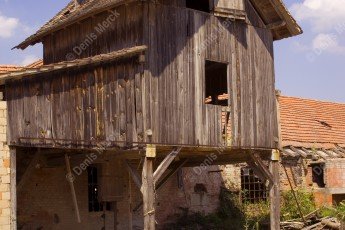 Alsace : construction en bois dans une friche industrielle