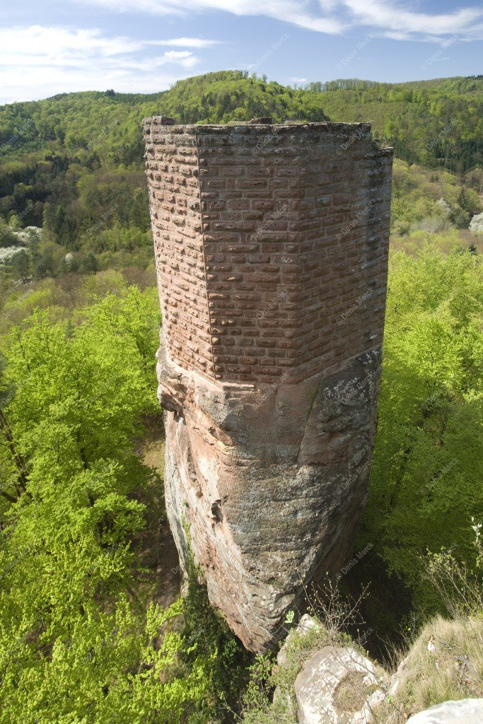Donjon du chateau du Wasigenstein