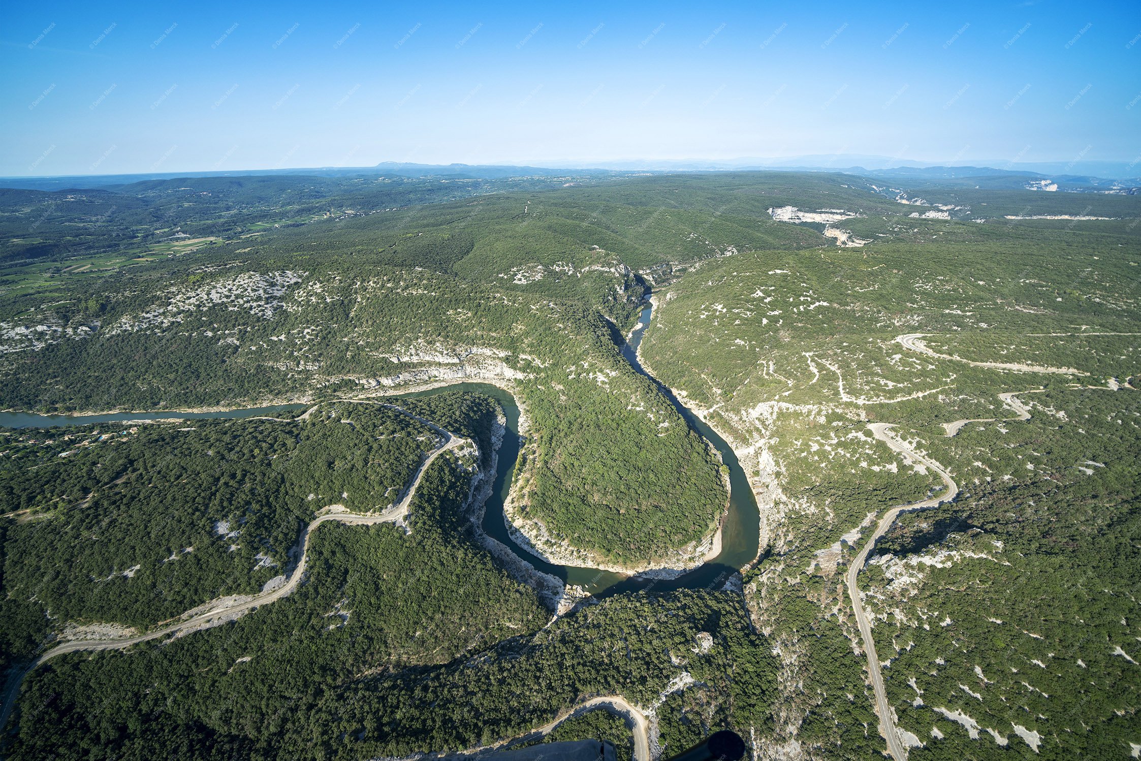La Combe du Pouzat dans les Gorges de l'Ardèche - Photo en Hélicoptère